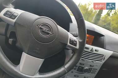 Універсал Opel Astra 2010 в 