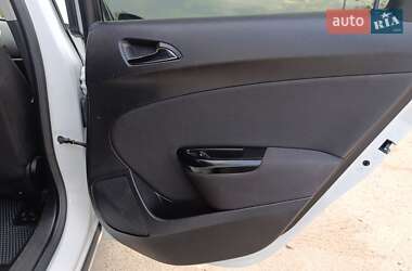 Универсал Opel Astra 2012 в 