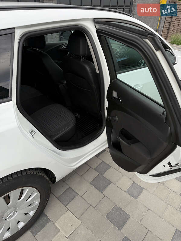 Универсал Opel Astra 2014 в Харькове