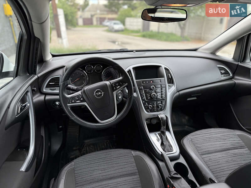 Универсал Opel Astra 2014 в Харькове