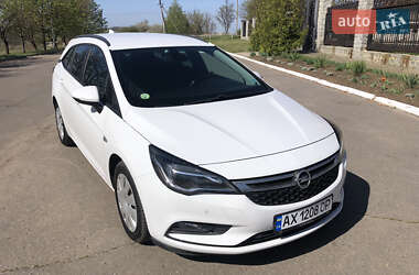 Универсал Opel Astra 2017 в Червоному Донце