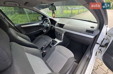 Универсал Opel Astra 2010 в 
