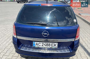 Универсал Opel Astra 2010 в 