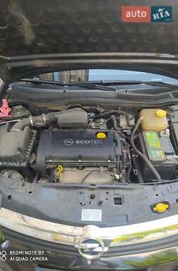 Универсал Opel Astra 2006 в 