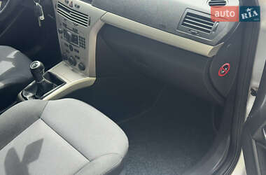 Універсал Opel Astra 2008 в 