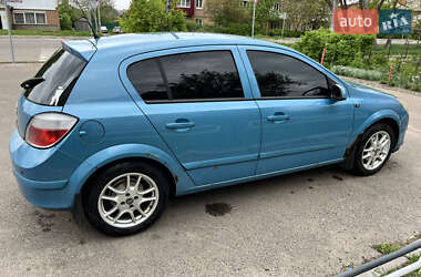 Хетчбек Opel Astra 2005 в 