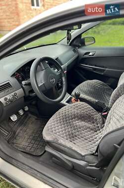 Хетчбек Opel Astra 2006 в 