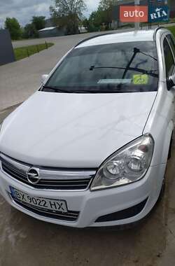 Универсал Opel Astra 2006 в Ярмолинцах