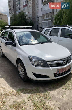 Универсал Opel Astra 2010 в 