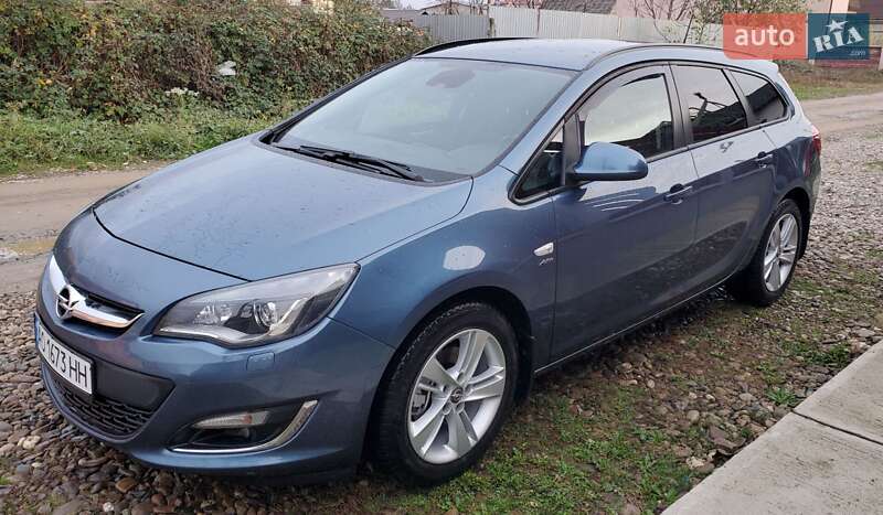 Универсал Opel Astra 2013 в Виноградове