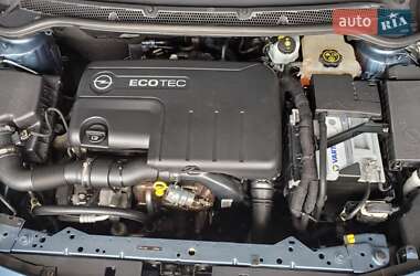 Универсал Opel Astra 2013 в Виноградове
