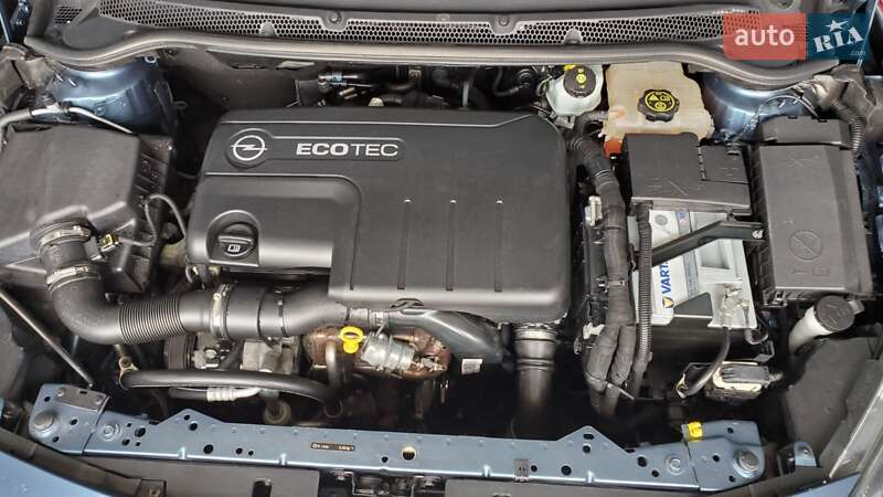 Универсал Opel Astra 2013 в Виноградове