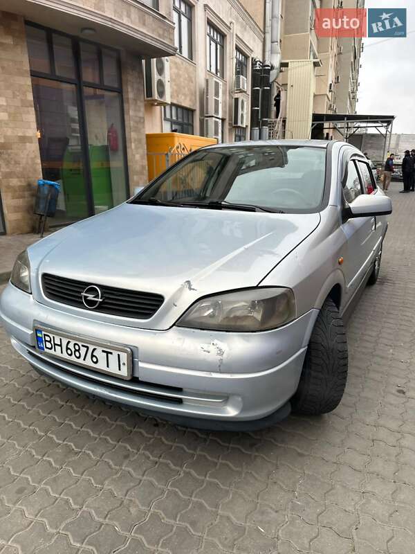 Седан Opel Astra 2004 в Одесі