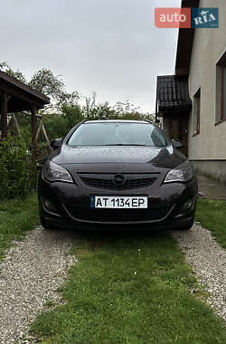 Універсал Opel Astra 2011 в Тлумачі