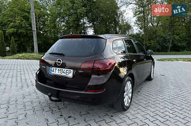Универсал Opel Astra 2011 в 