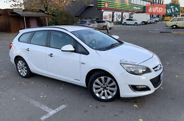 Універсал Opel Astra 2012 в 