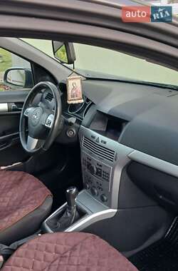 Универсал Opel Astra 2009 в Житомире