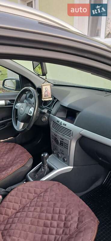 Универсал Opel Astra 2009 в 