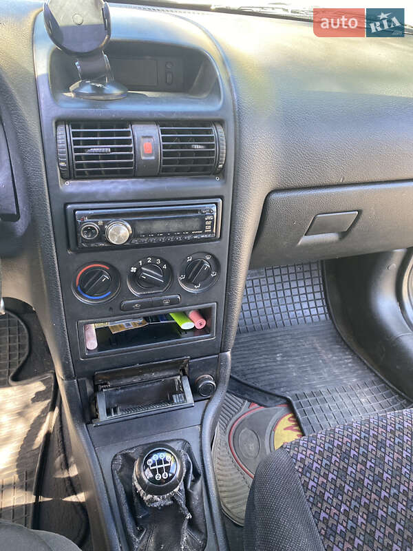 Универсал Opel Astra 2001 в Боярке