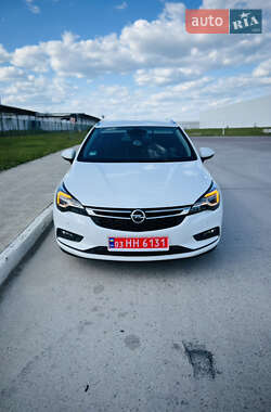 Універсал Opel Astra 2019 в Коростені