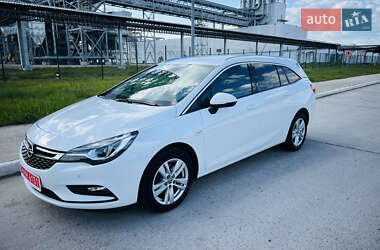 Универсал Opel Astra 2019 в 