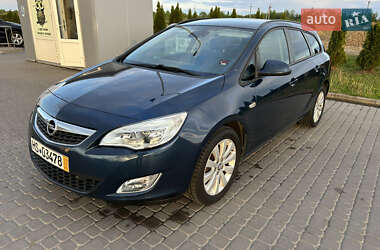 Універсал Opel Astra 2011 в Городку