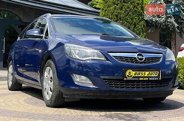 Універсал Opel Astra 2011 в Львові