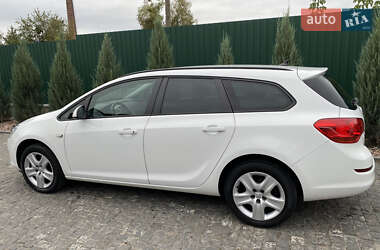 Универсал Opel Astra 2011 в Житомире