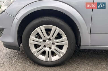 Универсал Opel Astra 2009 в 