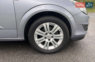 Универсал Opel Astra 2009 в 