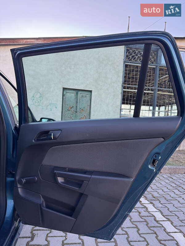 Універсал Opel Astra 2008 в Дрогобичі