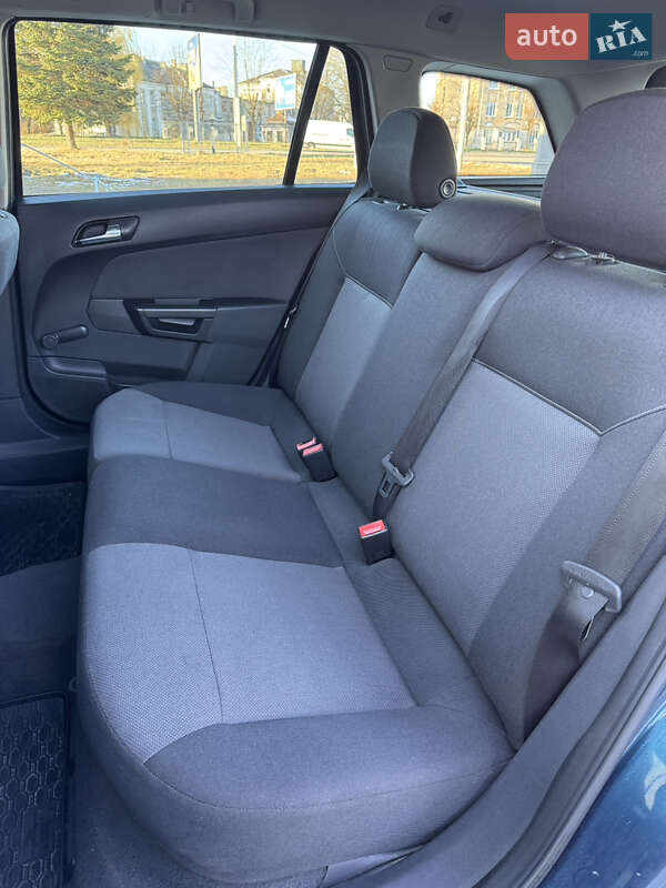 Універсал Opel Astra 2008 в Дрогобичі