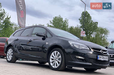 Универсал Opel Astra 2013 в 