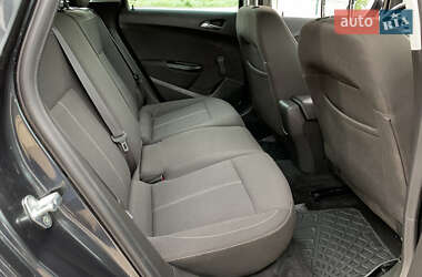 Универсал Opel Astra 2013 в 
