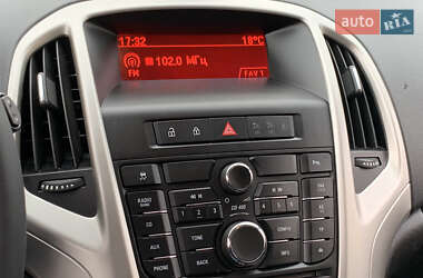 Универсал Opel Astra 2013 в 