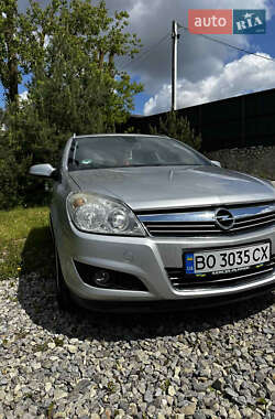 Універсал Opel Astra 2009 в Тернополі