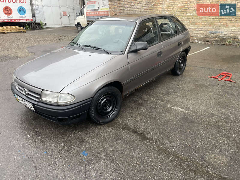 Хетчбек Opel Astra 1993 в Києві