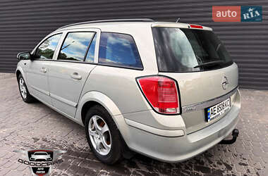 Универсал Opel Astra 2005 в 