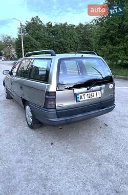 Универсал Opel Astra 1996 в 