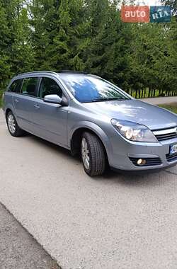 Універсал Opel Astra 2004 в 