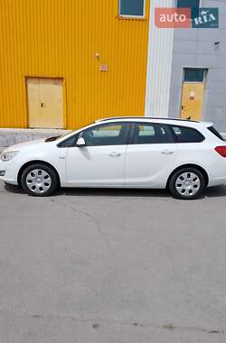 Универсал Opel Astra 2010 в 