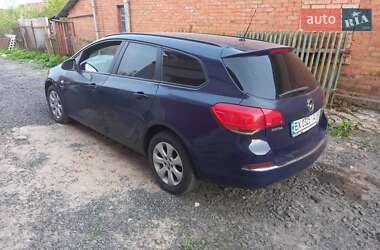Универсал Opel Astra 2013 в 