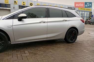 Универсал Opel Astra 2017 в 