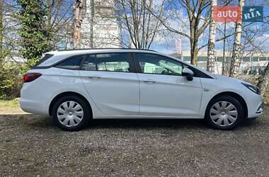 Універсал Opel Astra 2019 в Полтаві