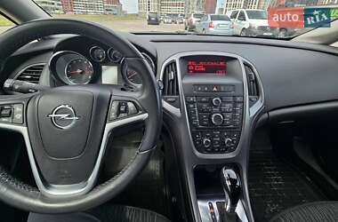 Седан Opel Astra 2018 в Киеве