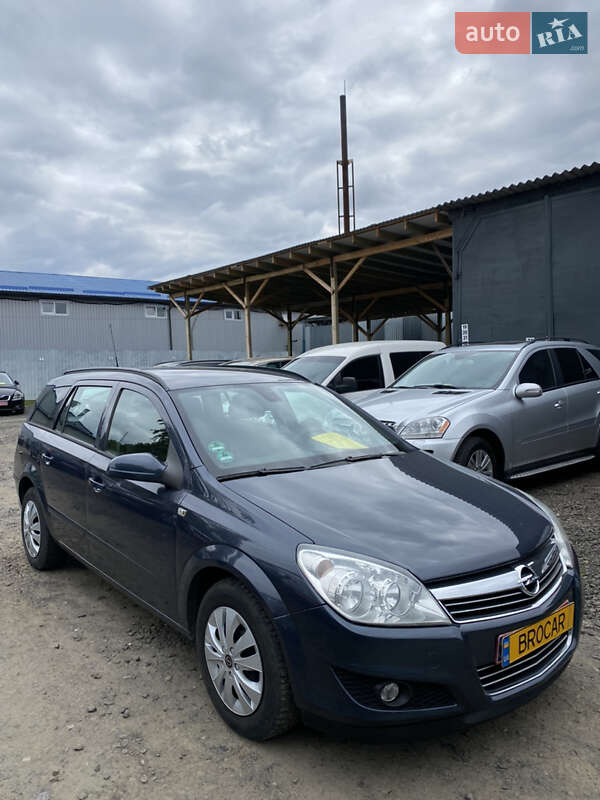 Універсал Opel Astra 2007 в Луцьку