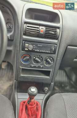 Универсал Opel Astra 1999 в 