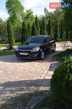 Хетчбек Opel Astra 2005 в Городку