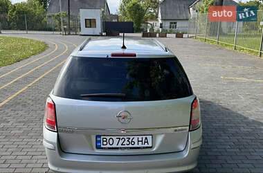 Универсал Opel Astra 2010 в 