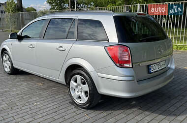 Универсал Opel Astra 2010 в 